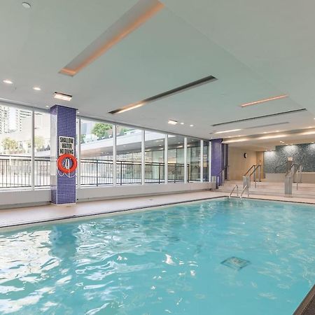 Gorgeous 1Br W/Parking Across The Scotiabank Arena Apartman Toronto Kültér fotó